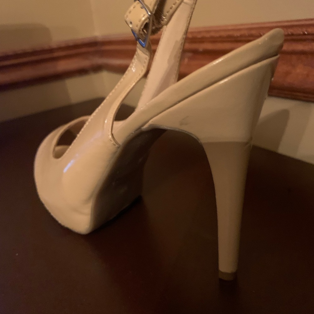 Designer Shoes - Picture 4 of 8